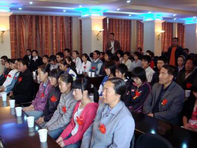 pp电子集团扶危助困•传承爱心一片