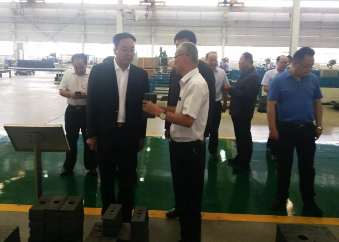甘肃省政府副省长张世珍一行参观考察“pp电子·伊士顿”电梯厂