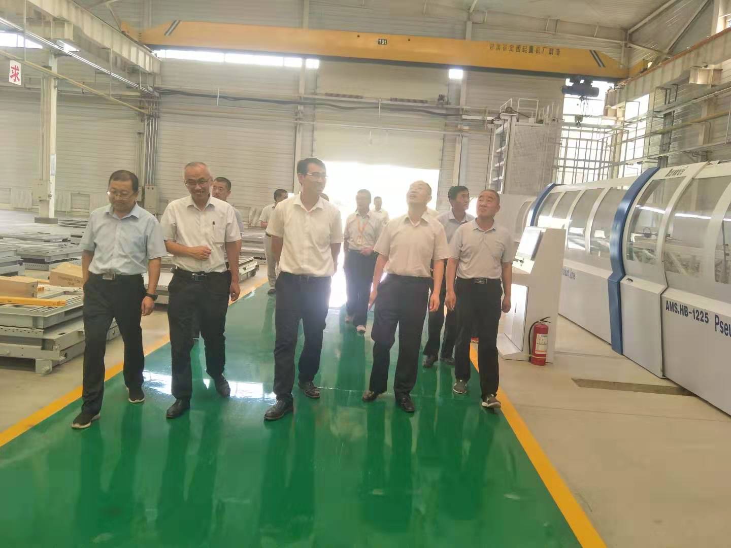 天津市社会动员专项工作组办公室一行参观考察“pp电子·伊士顿”电梯厂